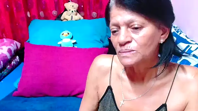 SLUTTYROXY online show from October 15, 6:35 am