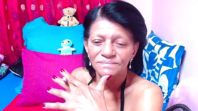 SLUTTYROXY online show from November 11, 5:46 pm