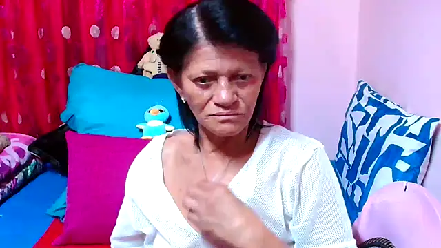 SLUTTYROXY online show from November 12, 5:35 pm