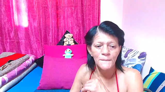 SLUTTYROXY online show from December 16, 6:18 am