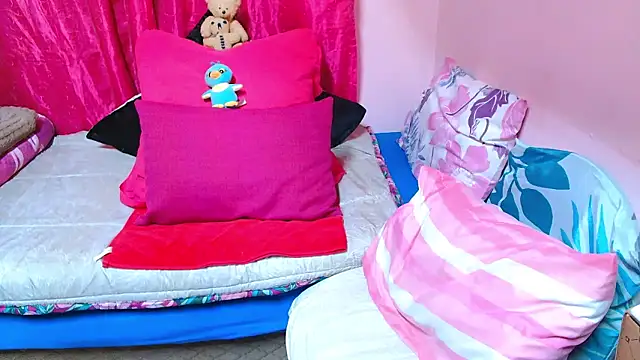 SLUTTYROXY online show from January 12, 4:56 pm