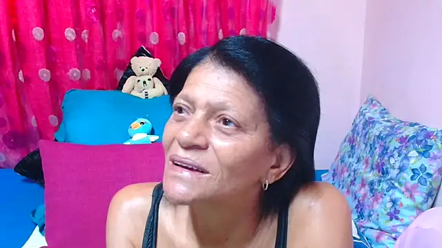 SLUTTYROXY online show from February 16, 7:59 am