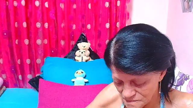 SLUTTYROXY online show from April 12, 4:56 pm