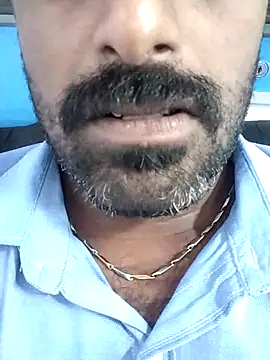 Snapshot of honeyboy4aunty chatting on March 9, 7:01 am honeyboy4aunty online show from March 9, 7:01 am