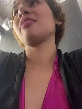 Shay  lee online show from February 9, 8:02 pm