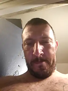 Snapshot of UncutHammer69 chatting on October 20, 9:43 am UncutHammer69 online show from October 20, 9:43 am