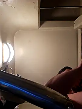 Snapshot of UncutHammer69 chatting on November 11, 8:14 am UncutHammer69 online show from November 11, 8:14 am