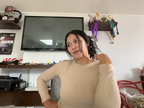 Snapshot of kinky_mila@xh chatting on February 20, 4:29 pm kinky milaxh online show from February 20, 4:29 pm