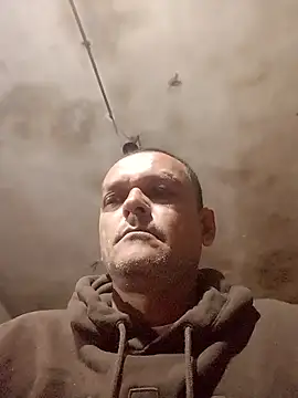 Snapshot of jay2425 chatting on November 17, 1:33 am jay2425 online show from November 17, 1:33 am