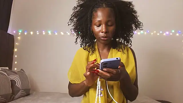 Snapshot of SoftRosee chatting on February 28, 4:30 pm SoftRosee online show from February 28, 4:30 pm