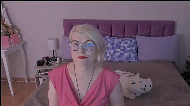 sabrinamacmarren online show from January 17, 1:24 pm