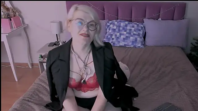 sabrinamacmarren online show from January 17, 10:34 pm