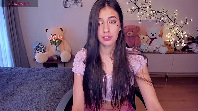 MiaSilkX online show from December 12, 9:08 am