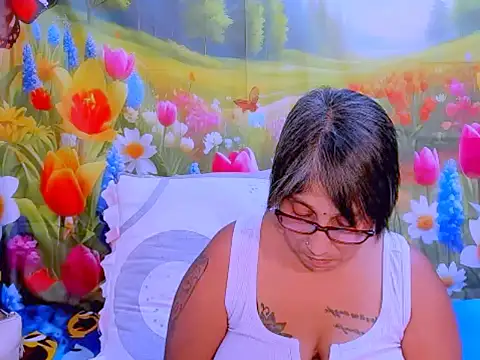 indianroxy online show from November 5, 7:25 pm