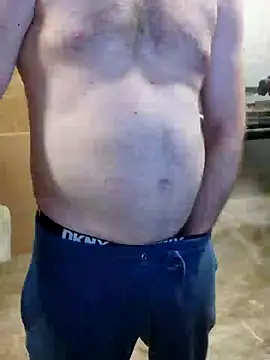 Snapshot of IronedTitan chatting on December 21, 3:25 am IronedTitan online show from December 21, 3:25 am