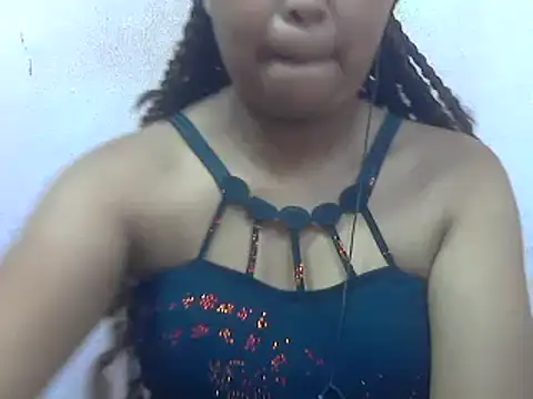 Snapshot of milkboobsgirl chatting on January 22, 5:59 am milkboobsgirl online show from January 22, 5:59 am