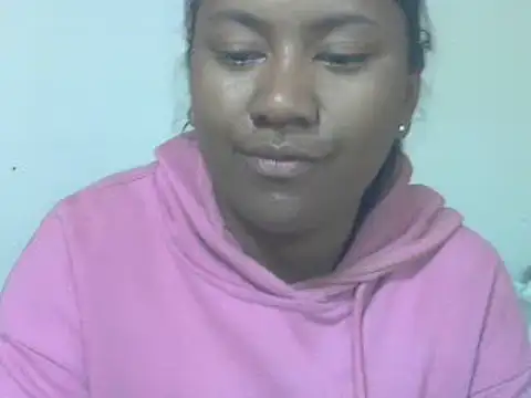 Snapshot of cutybigass chatting on July 3, 6:36 pm cutybigass online show from July 3, 6:36 pm