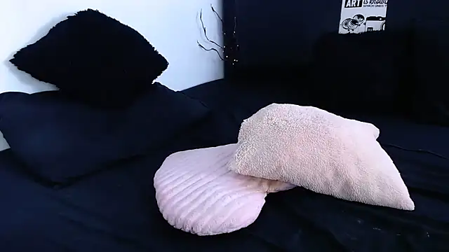 TonyCollins  online show from February 24, 6:04 pm