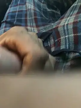 Snapshot of mikeylong chatting on January 3, 3:33 pm mikeylong online show from January 3, 3:33 pm