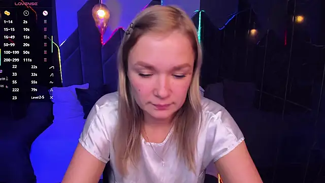 BellaDreamy online show from November 13, 5:45 pm