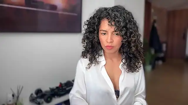 illaroom online show from November 25, 8:09 pm