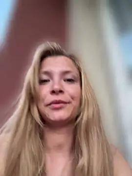 Snapshot of AnastasiaAniess chatting on April 23, 6:32 pm AnastasiaAniess online show from April 23, 6:32 pm