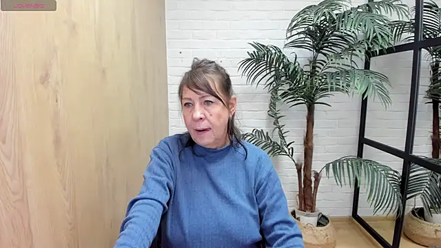 LindaPassionate online show from March 15, 5:19 am