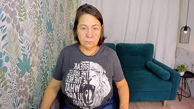 LindaPassionate online show from February 9, 1:26 pm