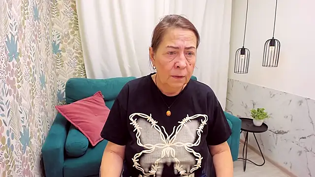 Snapshot of LindaPassionate chatting on May 24, 1:16 pm LindaPassionate online show from May 24, 1:16 pm