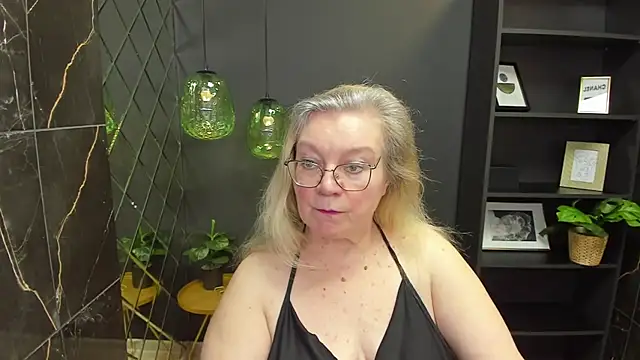 NataliMellow online show from December 15, 1:00 pm