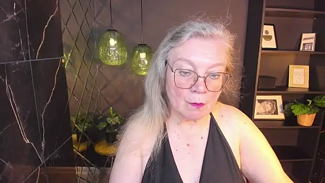 NataliMellow online show from May 21, 1:18 pm