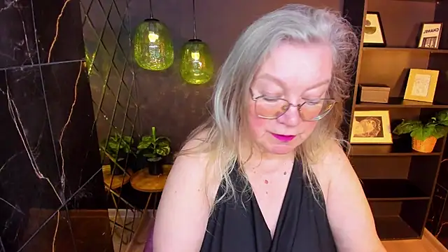NataliMellow online show from May 31, 12:56 pm
