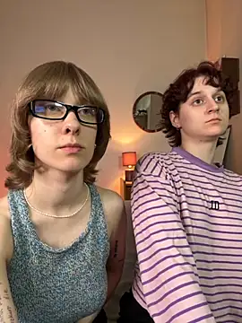 Snapshot of Jitoon_Exe chatting on October 19, 5:46 pm Jitoon Exe online show from October 19, 5:46 pm