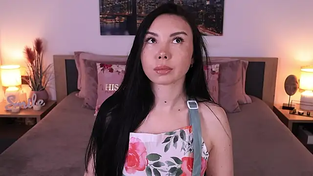Snapshot of Leila__Sweet chatting on July 10, 7:01 am Leila Sweet online show from July 10, 7:01 am