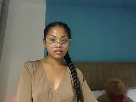 naya86 online show from May 20, 2:45 pm