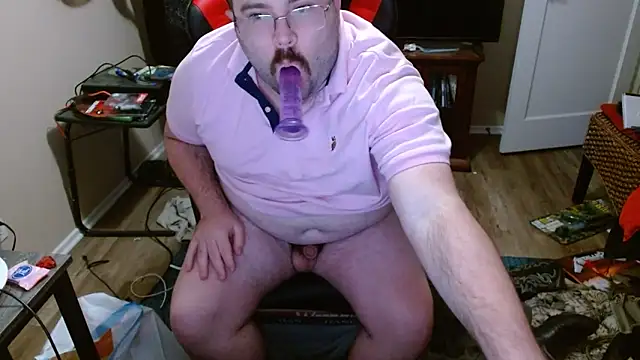 Snapshot of Cocksucker11223 chatting on February 6, 10:53 pm Cocksucker11223 online show from February 6, 10:53 pm