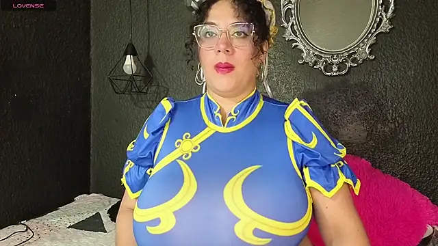 dulce lf online show from October 31, 5:30 am