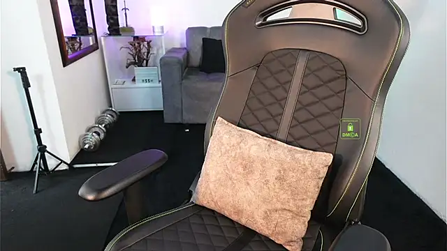 knimh online show from March 4, 5:30 pm