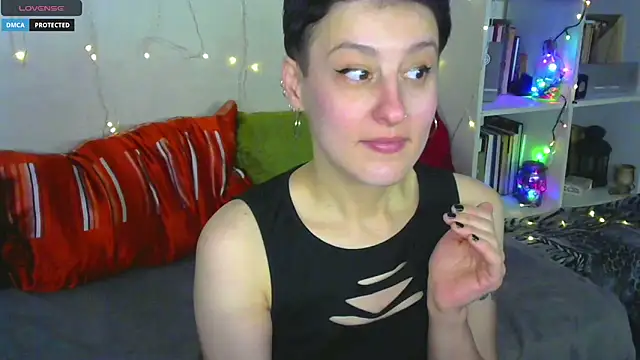 Snapshot of MartaBounty chatting on February 5, 1:21 am MartaBounty online show from February 5, 1:21 am