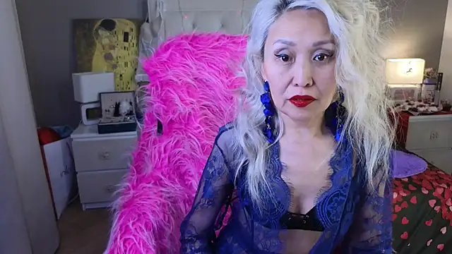 RoxalanaStar online show from February 18, 11:11 pm