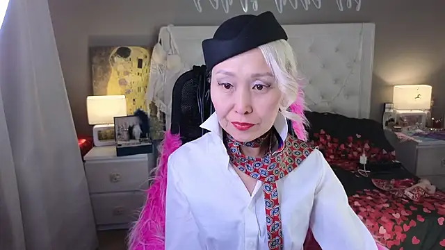 RoxalanaStar online show from March 29, 10:04 am