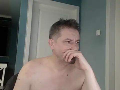 MisterFaithRO online show from April 15, 11:27 pm