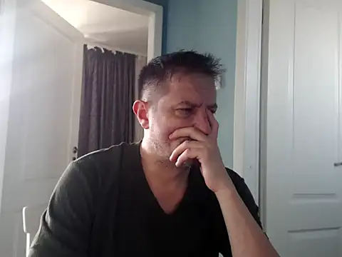 Snapshot of MisterFaithRO chatting on April 20, 12:08 pm MisterFaithRO online show from April 20, 12:08 pm