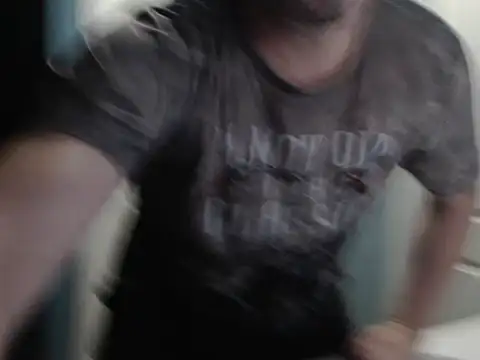 Snapshot of MisterFaithRO chatting on May 23, 10:25 pm MisterFaithRO online show from May 23, 10:25 pm