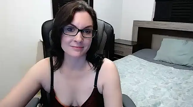 DesreRose online show from December 10, 2:38 am