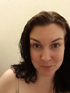 DesreRose online show from June 4, 5:08 pm
