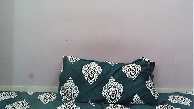 Snapshot of HotyRose chatting on November 2, 3:36 pm HotyRose online show from November 2, 3:36 pm