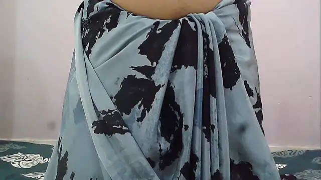 Snapshot of HotyRose chatting on November 4, 5:01 pm HotyRose online show from November 4, 5:01 pm