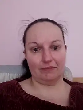 BustyLadyAlma online show from April 12, 6:18 am