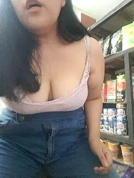 Snapshot of Kalani_Engel chatting on March 21, 8:29 pm Kalani Engel online show from March 21, 8:29 pm